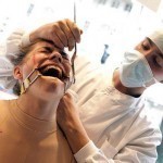 La marque de cosmétique LUSH « torture » une femme dans une vitrine londonienne  : golem13