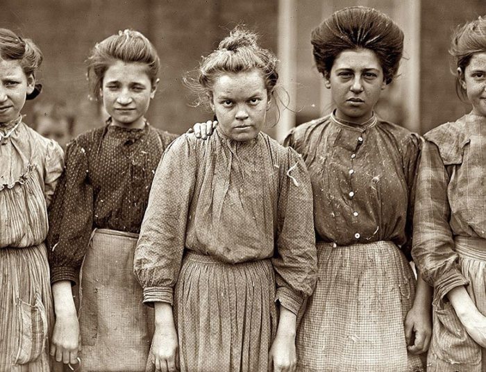 Lewis-Hine-Bibb-Mill-Girls-1909