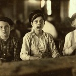 Lewis_Hine,_Cigarmakers,_Tampa,_Florida,_1909