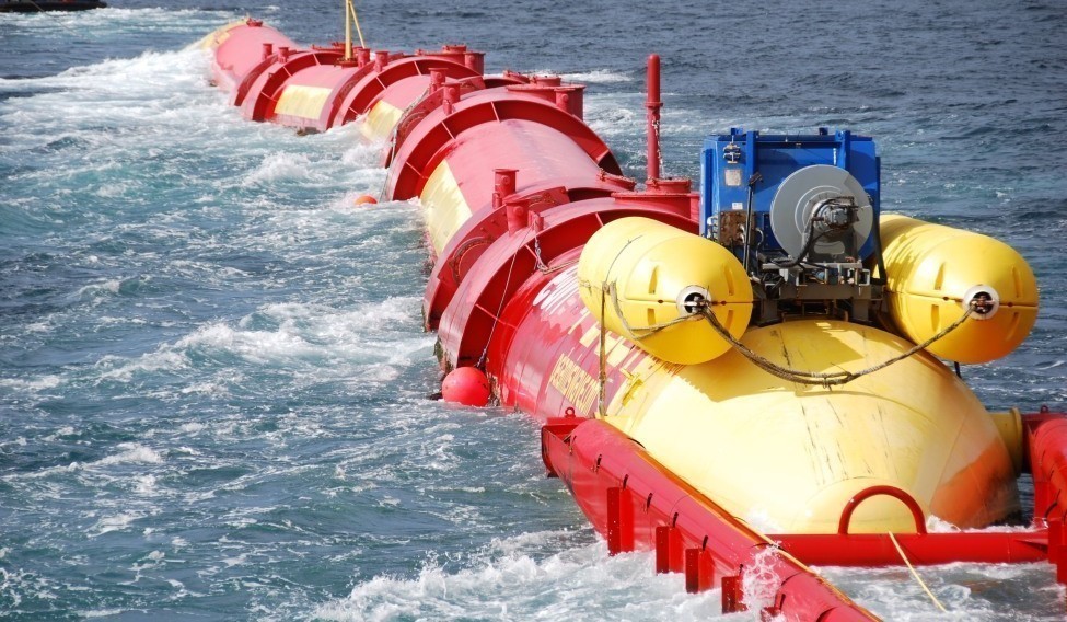 UK-E.ON-Pelamis-Machine-Celebrates-its-First-Anniversary-since-Grid-Connection-at-EMEC