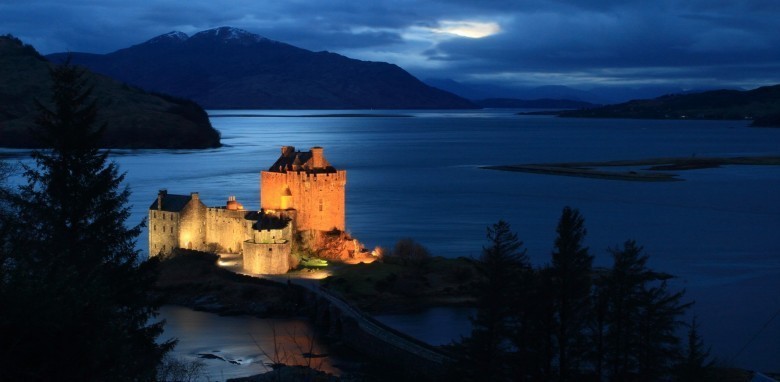 eilean-donan-castle-scotland-free-desktop-city-wallpaper