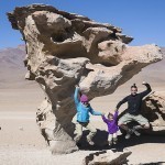 tdm80_Bolivie_Exepedition_salar_DUyuni_Arbol_de_Piedra_jump-2