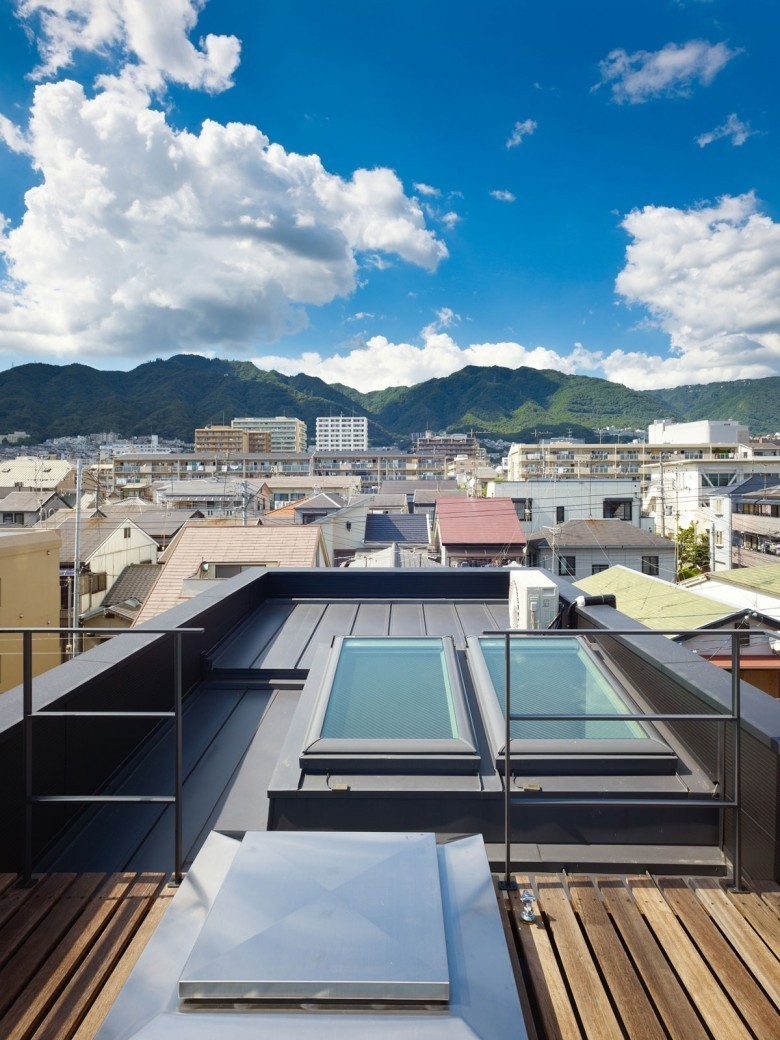 Small-house-in-Kobe-ideasgn2-FujiwaraMuro-Architects