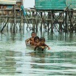 Les-Bajau-ou-gitans-de-la-mer-vivent-dans-leur-propre-paradis-10