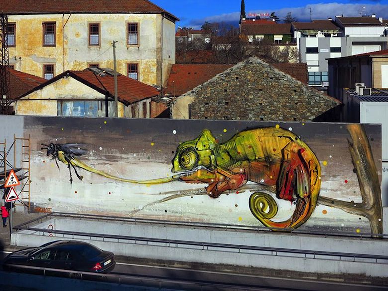 recycled-sculptures-street-art-big-trash-animals-artur-bordalo-6