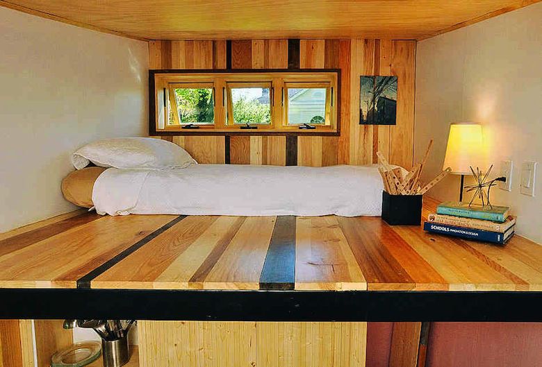 this-tinyhome-trailer-is-a-modern-mobile-masterpiece