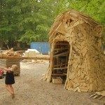 I-create-giant-sculptures-from-scrap-wood-2__880