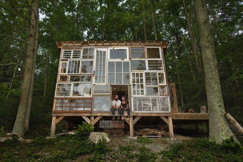 Recycled-Window-House-by-Nick-Olson-and-Lilah-Horwitz-Yellowtrace-05