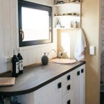 Wohnwagon-tinyhouse-kitchen