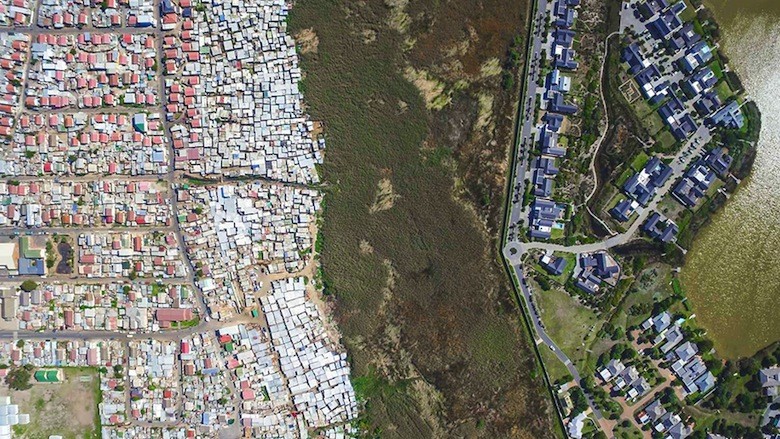 drone-photos-inequality-south-africa-johnny-miller-14