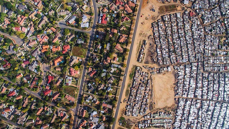 drone-photos-inequality-south-africa-johnny-miller-2