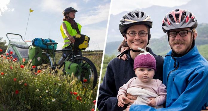 Ils traversent l’Europe à vélo avec leur bébé en mode végan zéro-déchet