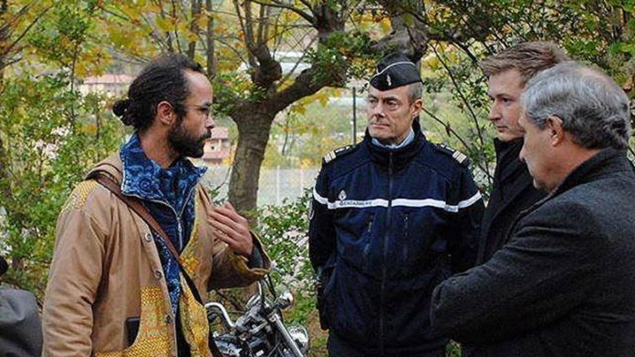 Un agriculteur poursuivi en justice pour avoir aidé des réfugiés à la frontière franco-italienne