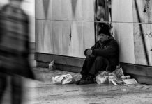 Pourquoi le pauvre est-il devenu l’ennemi désigné de la République ?