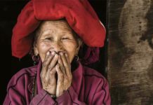 50 photographies des sourires du monde dans un livre dédié à la joie universelle