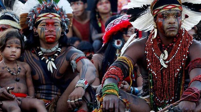 Un dirigeant du peuple indigène au taux de suicide le plus élevé au monde visite l’Europe