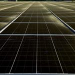 Panneaux solaires sur le toit de Biofruits SA, à Vétroz (8000 m2).