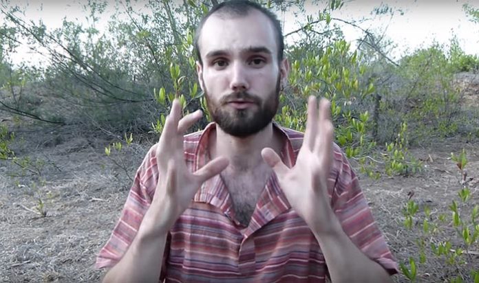 Pesticides : un ancien employé déballe tout face caméra !