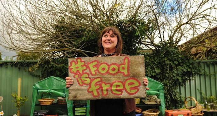 Dans le jardin de Lou, tous les fruits et légumes sont gratuits ! #Food is Free