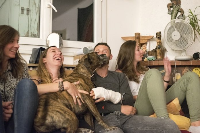 Ces familles françaises qui accueillent des réfugiés dans leur maison