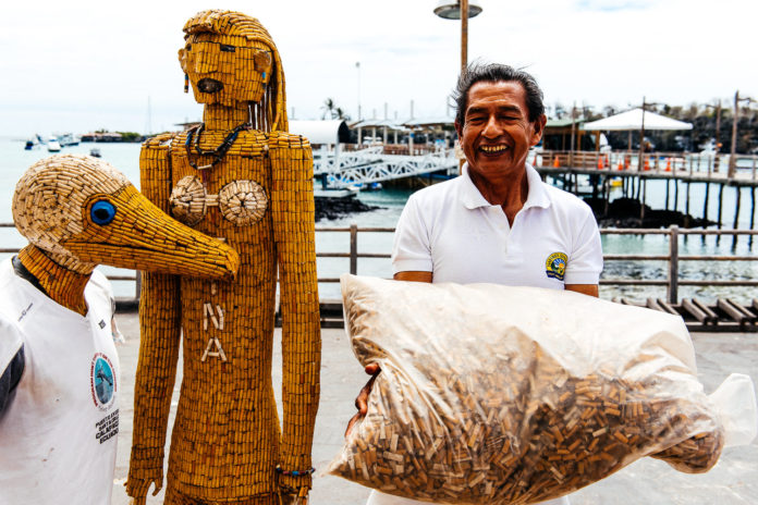 Aux Galápagos, fumer tue… aussi la biodiversité !