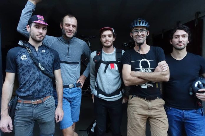 Pour s’affranchir de Deliveroo, ces coursiers lancent leur propre plateforme de livraison