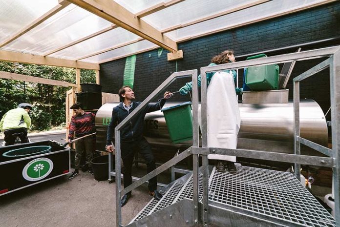 Paris : « On fait de l’Or Noir avec nos déchets organiques »