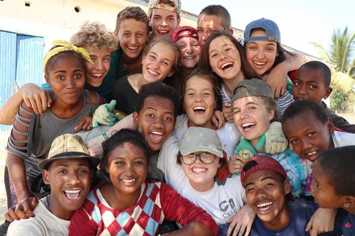 Comment l’échange culturel permet de déconstruire les stéréotypes (Vidéo)