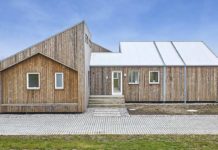 Une maison faite d’herbe, de paille et d’algues au Danemark