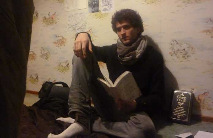 Loïc, jeune militant français, risque l’extradition vers l’Allemagne