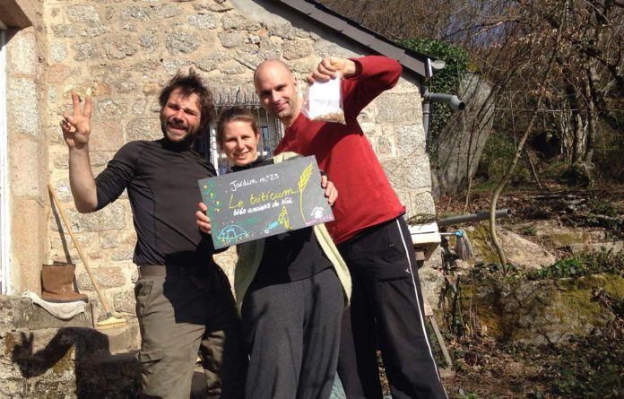 Ce Français voyage avec des semences paysannes comme monnaie d’échange !