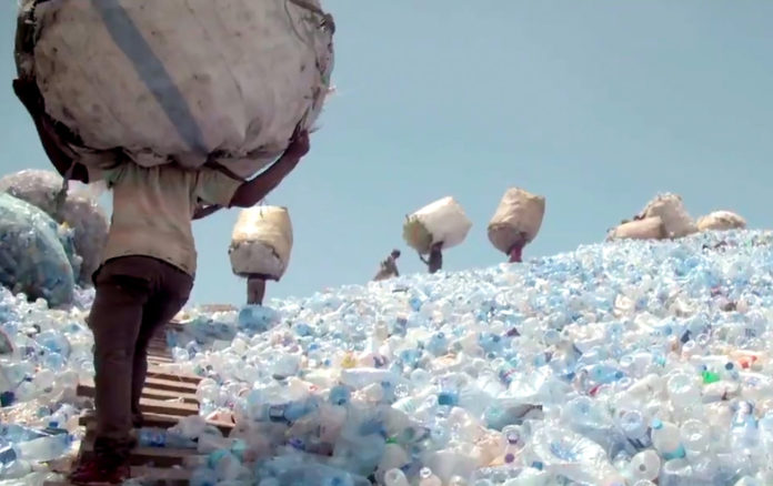 Plastique : quand les industriels paient pour culpabiliser le consommateur