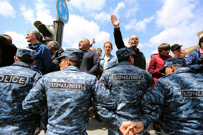 Arménie : les clés du succès d’une révolution hors-norme