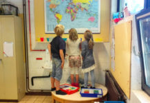 Cette jeune enseignante fait le tour du monde des écoles alternatives