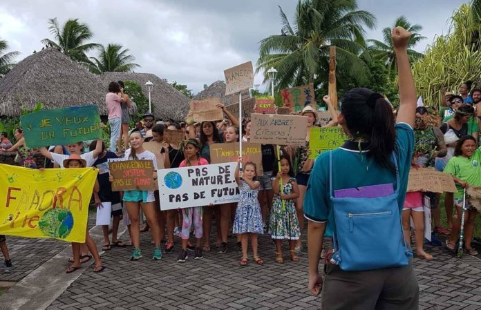 Tahiti : images fortes d’une jeunesse mobilisée pour le climat