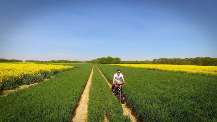 8500km de vélo à travers l’Union : « Construire des murs ne nous a jamais rapprochés »