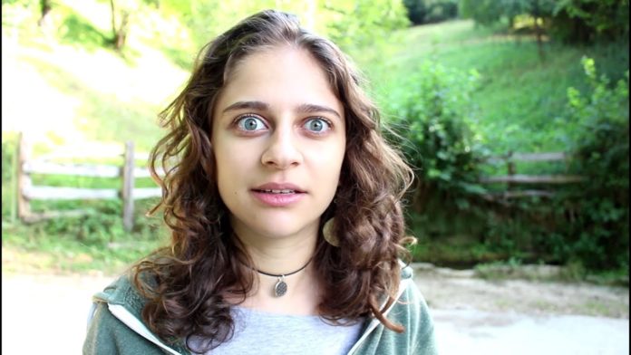 « Pourquoi je n’achète plus de vêtements depuis 2 ans » (Vidéo)