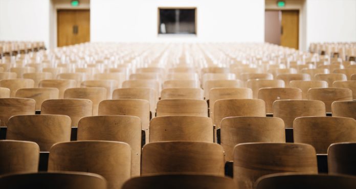 Miné par les réformes, le secteur de la recherche français est en crise