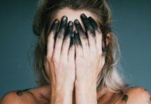 « Tu ne crois pas qu’il y a juste eu un malentendu ? » Violée, Claire témoigne de la difficulté d’être entendue