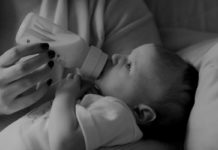 Étude : des microplastiques absorbés par les bébés via leurs biberons