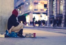 Face à la détresse des jeunes précaires, des associations se mobilisent