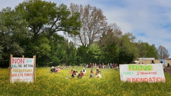 Avec les Zadistes de Pertuis : résistance fertile contre projet inutile !