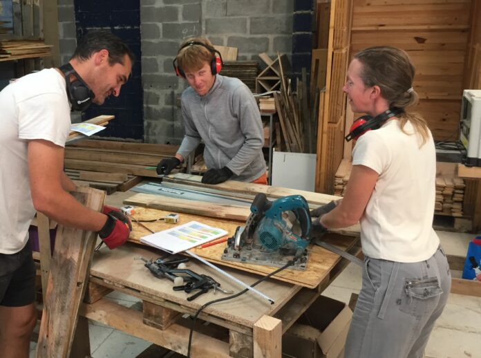 Cultiver son autonomie avec des douches « low tech »