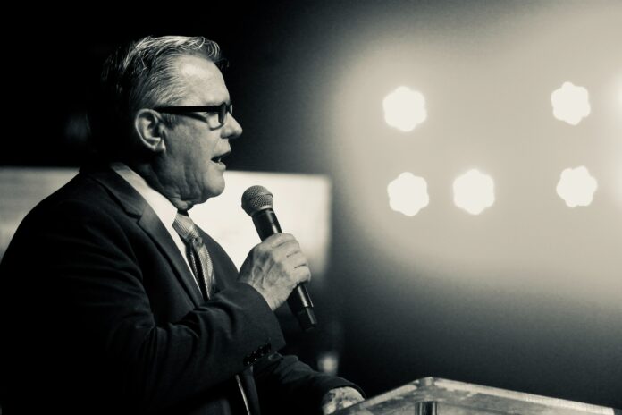 Pour garder le pouvoir, la bourgeoisie détourne le langage