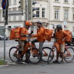 bicycle-messenger-7355135_1280