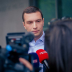 Jordan_Bardella_commissariat_stdenis_05_2022