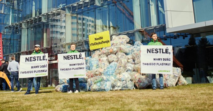 Crimes méconnus de Nestlé : dans l’enfer d’un industriel incontrôlable