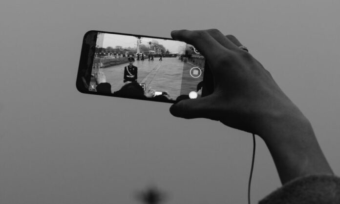 Dérive autoritaire : les réseaux sociaux bientôt sous contrôle des autorités