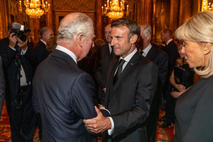 La fascination malsaine des médias pour la monarchie