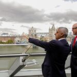 Woody_Johnson_and_Sadiq_Khan_looking_at_River_Thames
